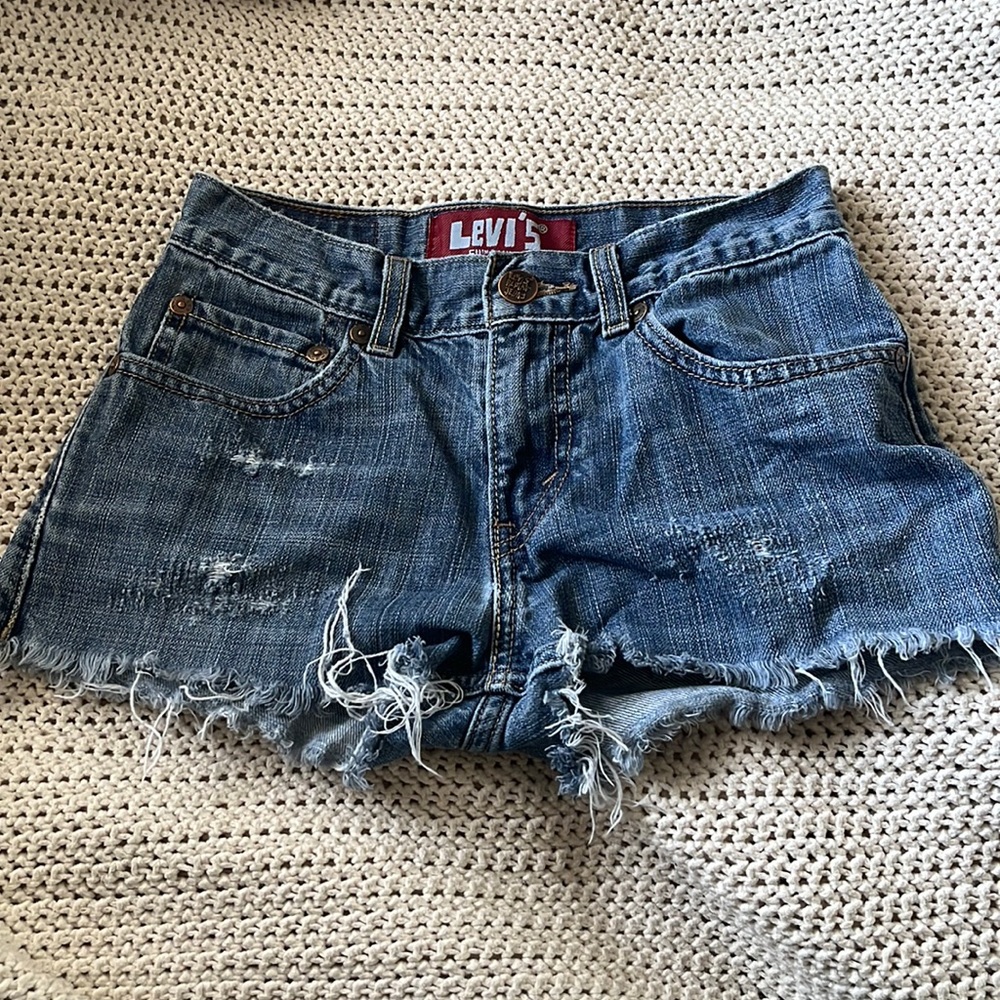 ***VINTAGE LEVIS SHORTS***